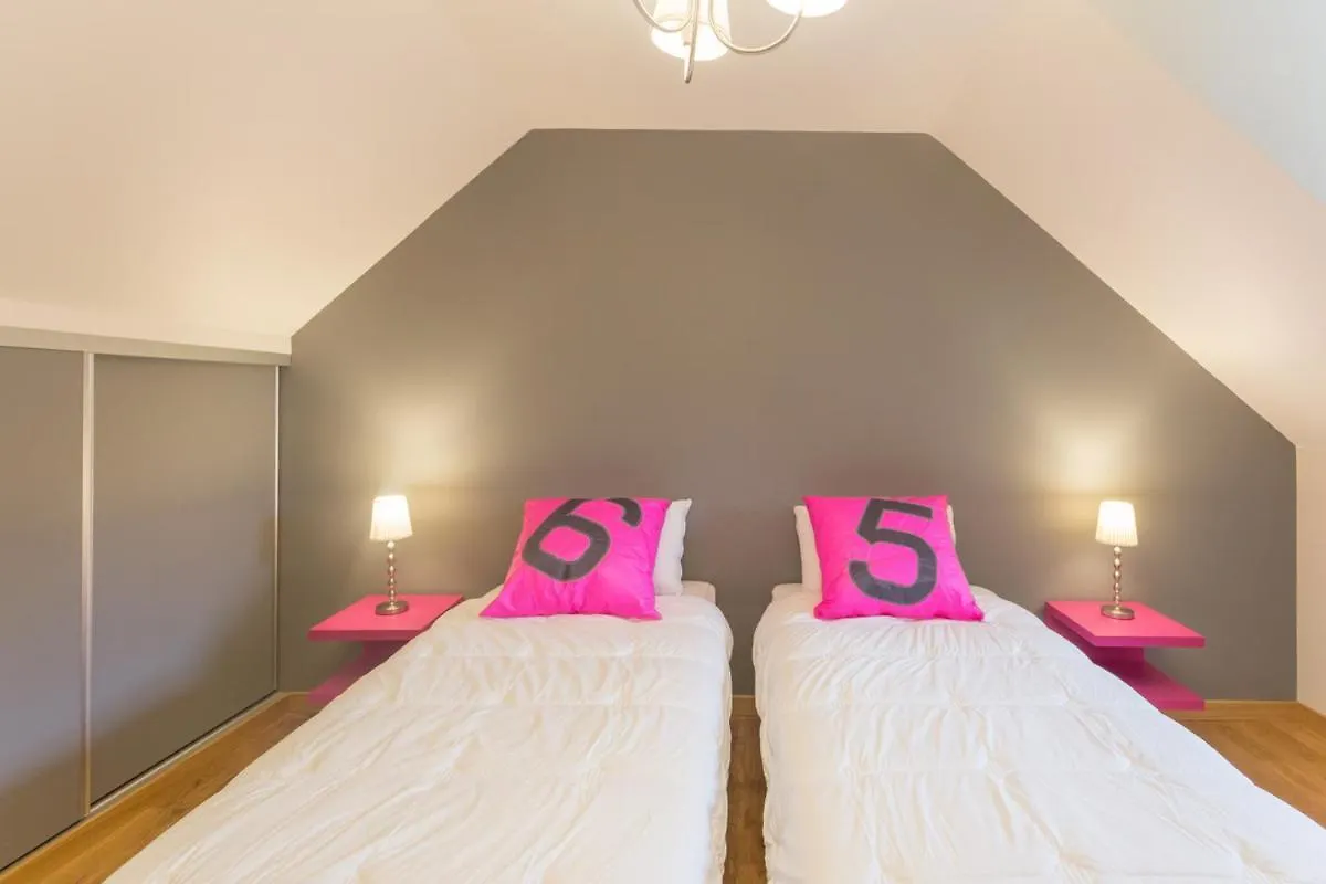 La Mesange Bleue Villa Guidel 0*,  France